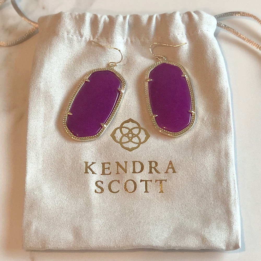 Rare Kendra Scott Danielle Earrings in Purple Jade